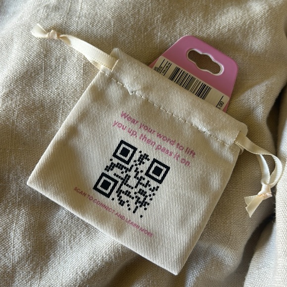 NWT Little Words Project ‘Lover’ friendship bracelet Pink and Gold Beaded - Picture 4 of 4